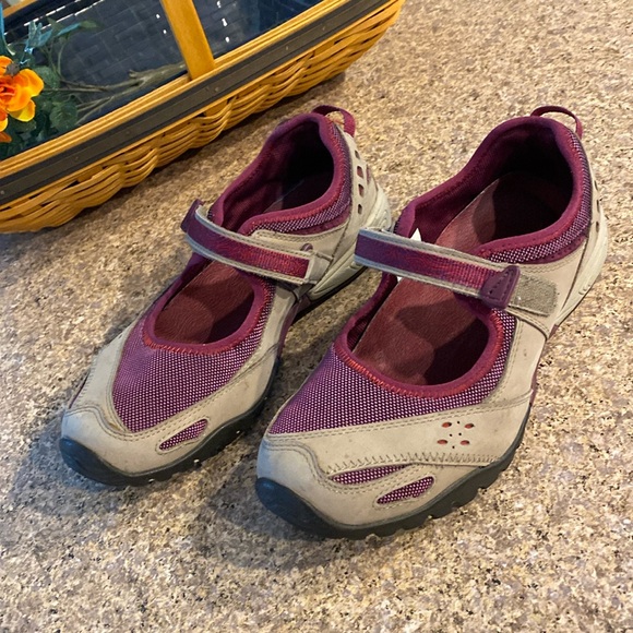 L.L. Bean Shoes - L.L. Bean Sandals or Sneakers? 7 Velcro Closure